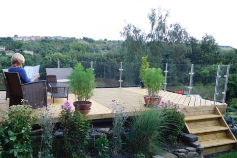 stainless and glass balustrade garden view